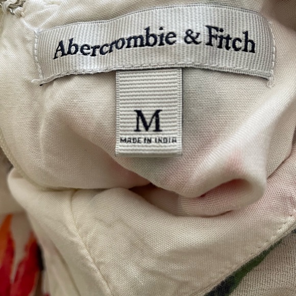 abercrombie and fitch white and pink floral romper - Picture 3 of 3